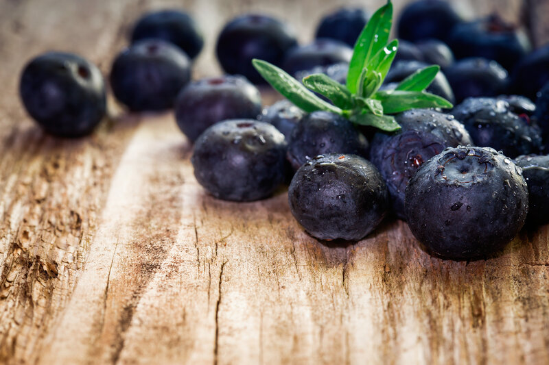 Blueberries on Wood — Brown