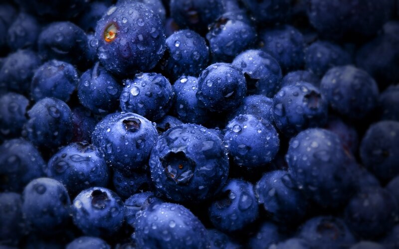 Blueberries with Water Droplets — Water Droplets