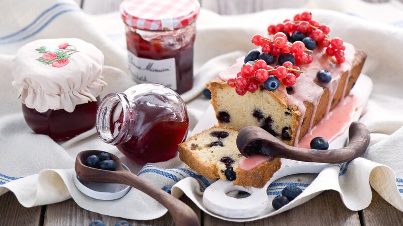 Blueberry Bread with Jam