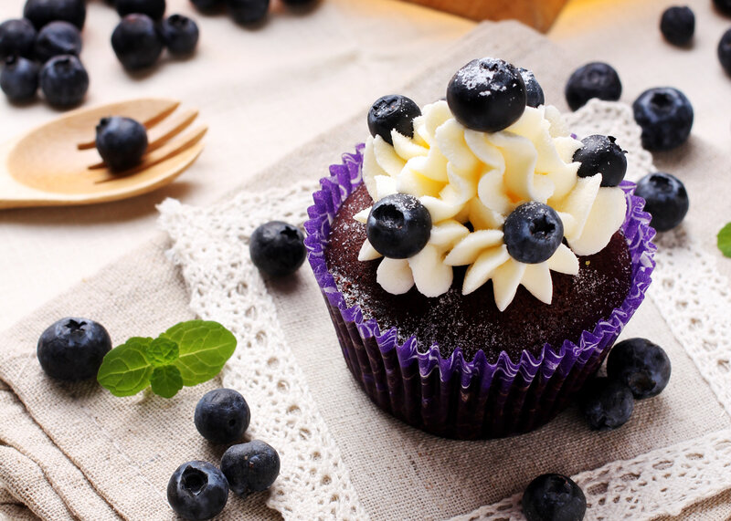 Blueberry cupcake with cream