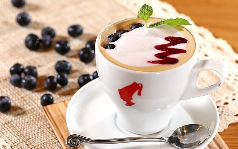 Blueberry Latte in Cup — White