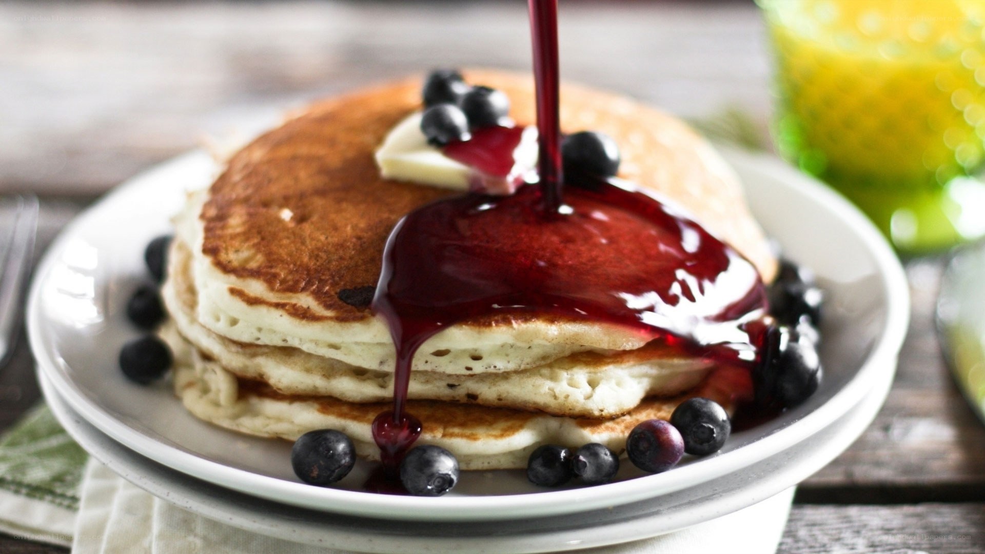 Blueberry pancakes with syrup
