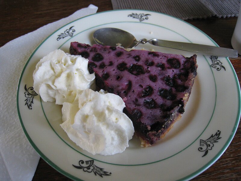 Blueberry Pie Slice — White, Calm