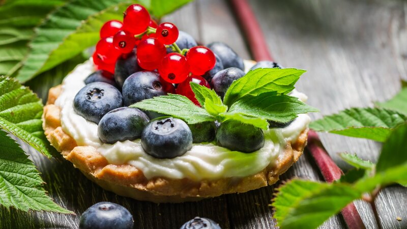Blueberry Tart with Berries — Green, Fresh