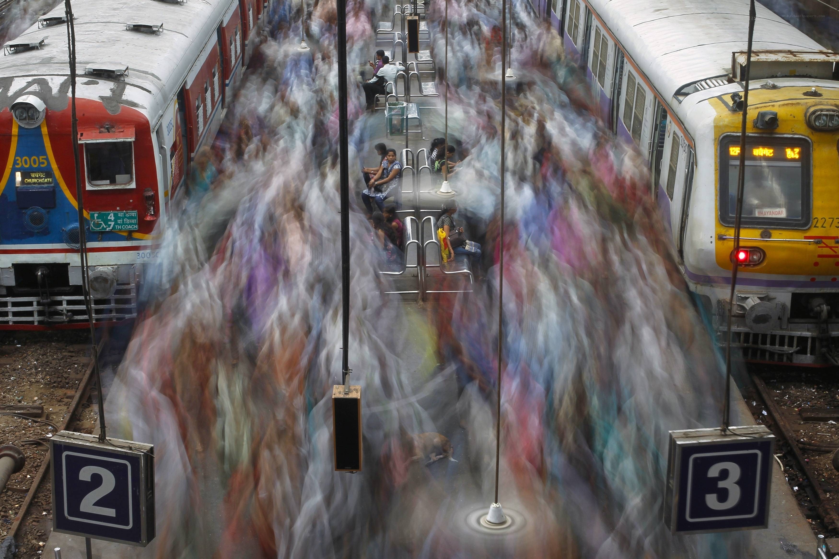 Blurred crowd at train station