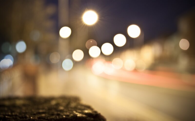 Blurred Street Lights at Night — Yellow