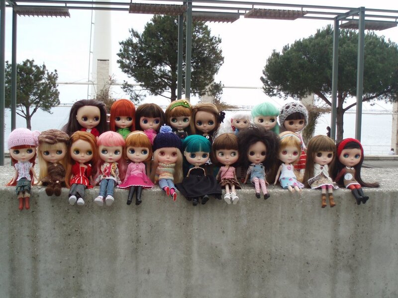 Blythe Dolls on Concrete Wall