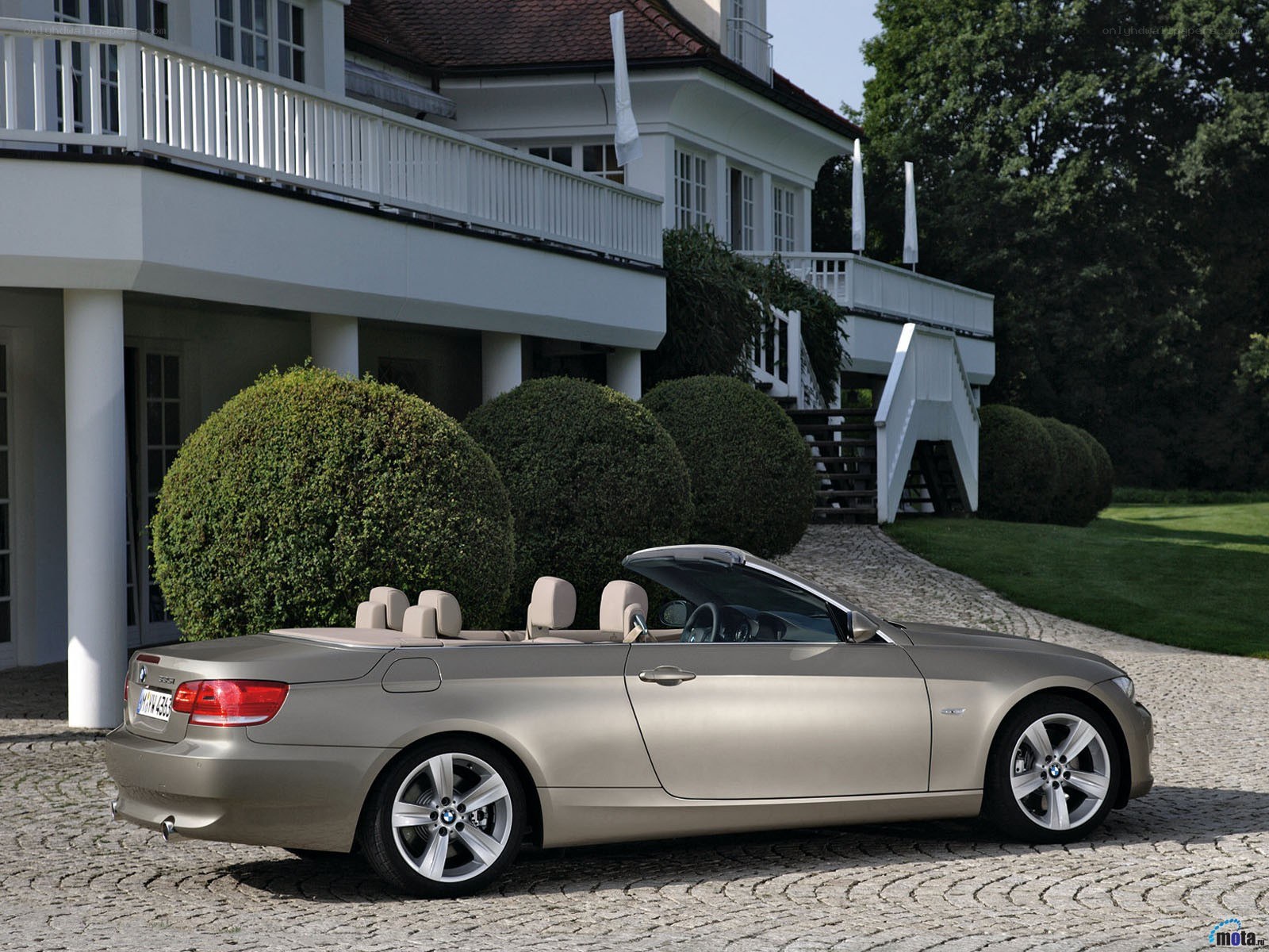 BMW 3 Series Convertible parked