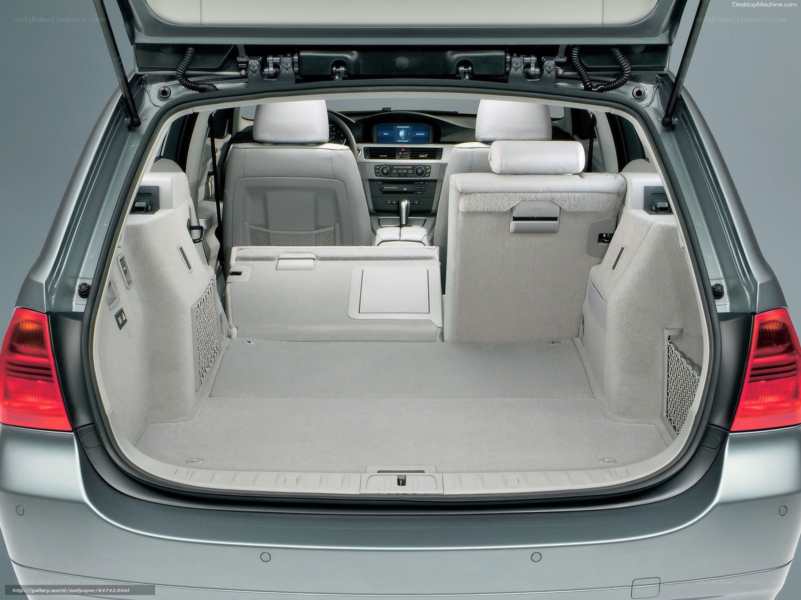 BMW 3-Series Touring trunk space