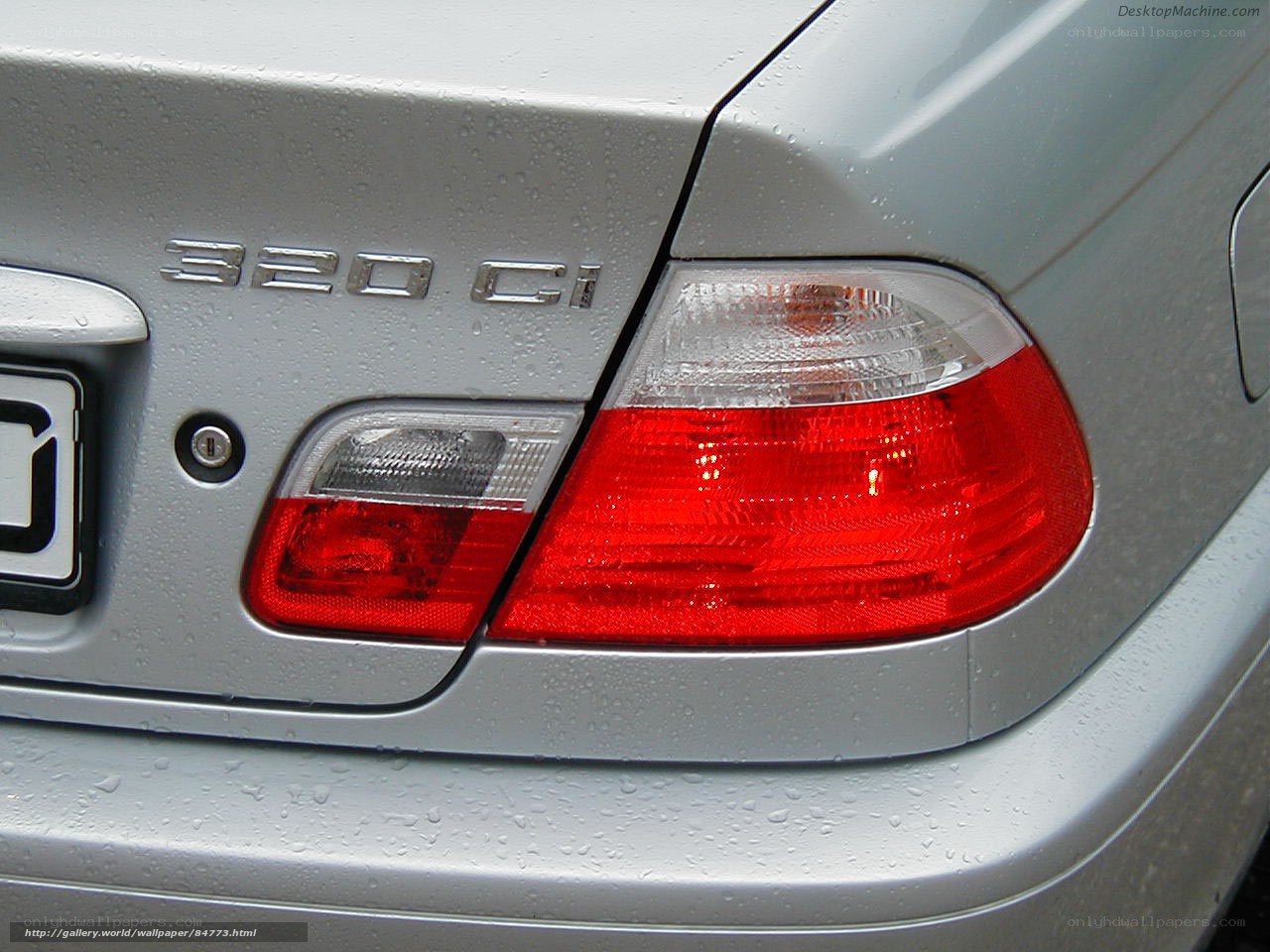 BMW 320Ci rear view