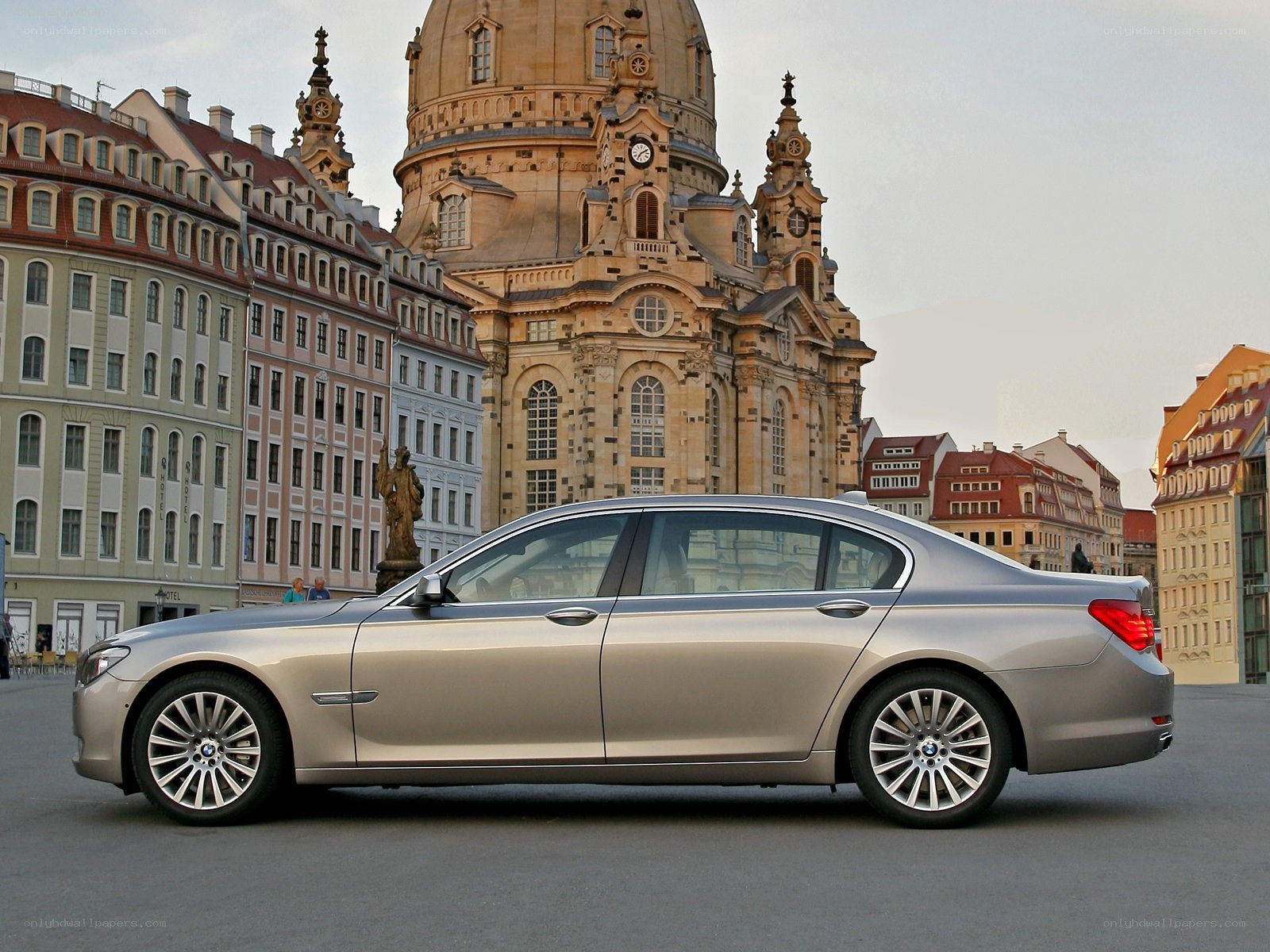 BMW 7 Series in Dresden