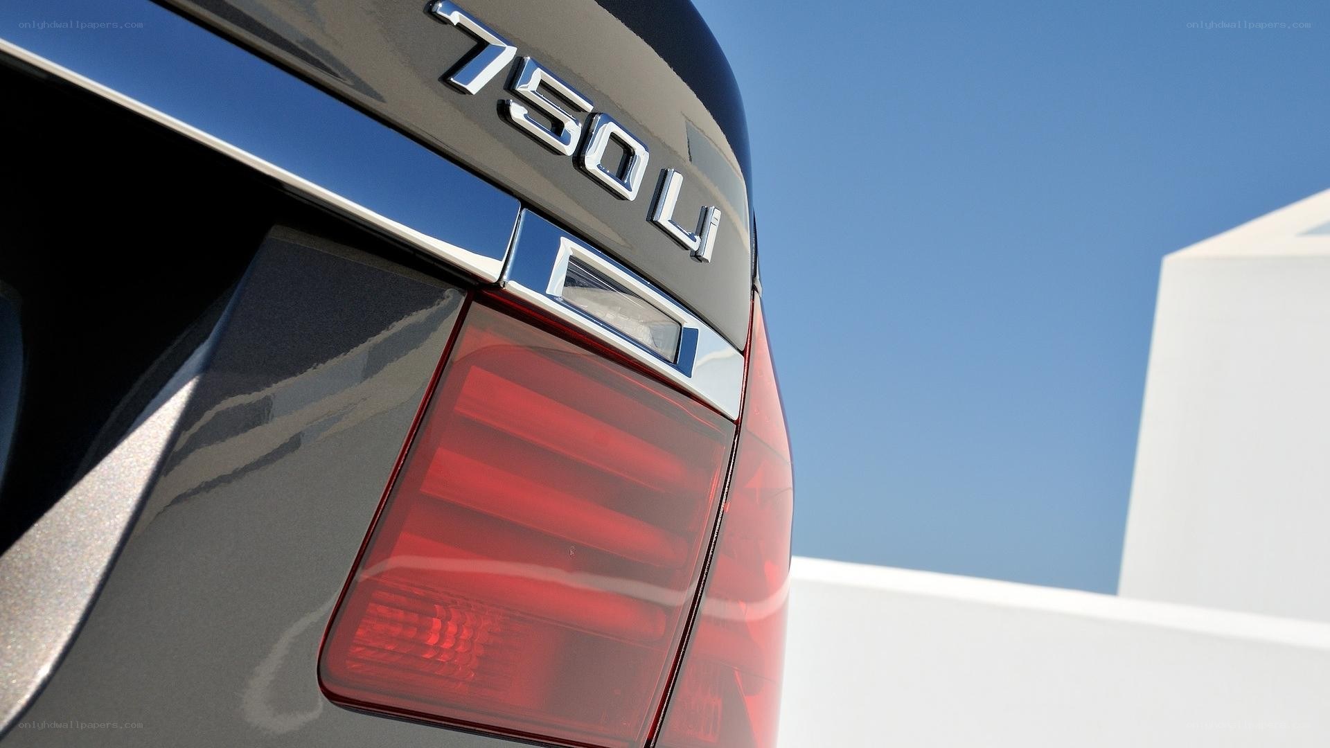 BMW 750Li rear badge