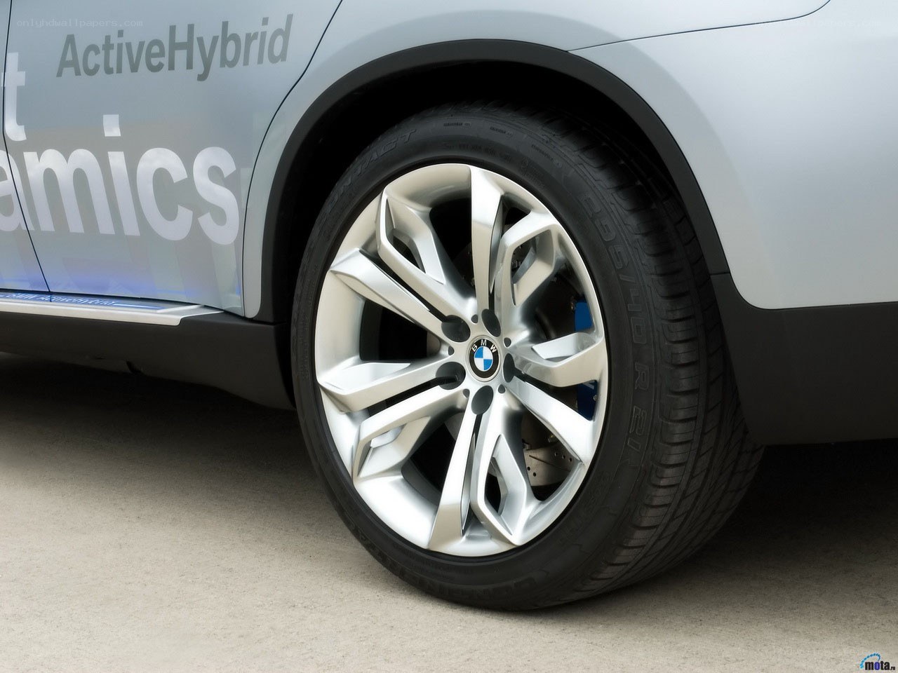 BMW ActiveHybrid wheel close-up