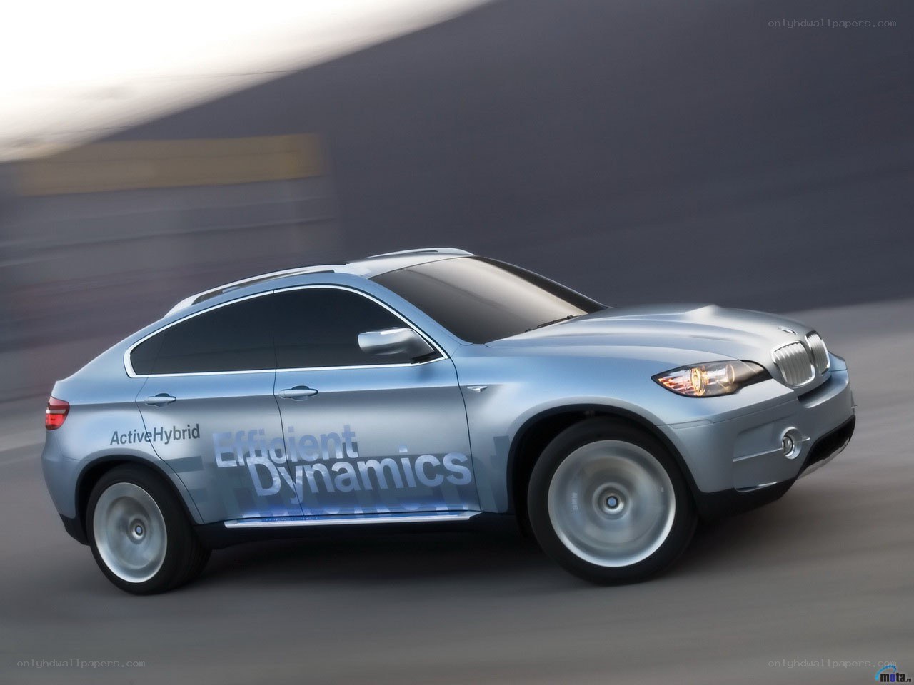 BMW ActiveHybrid X6 in motion