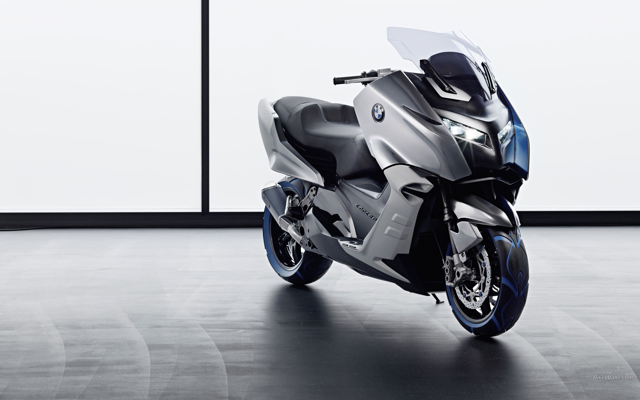 BMW C400X scooter