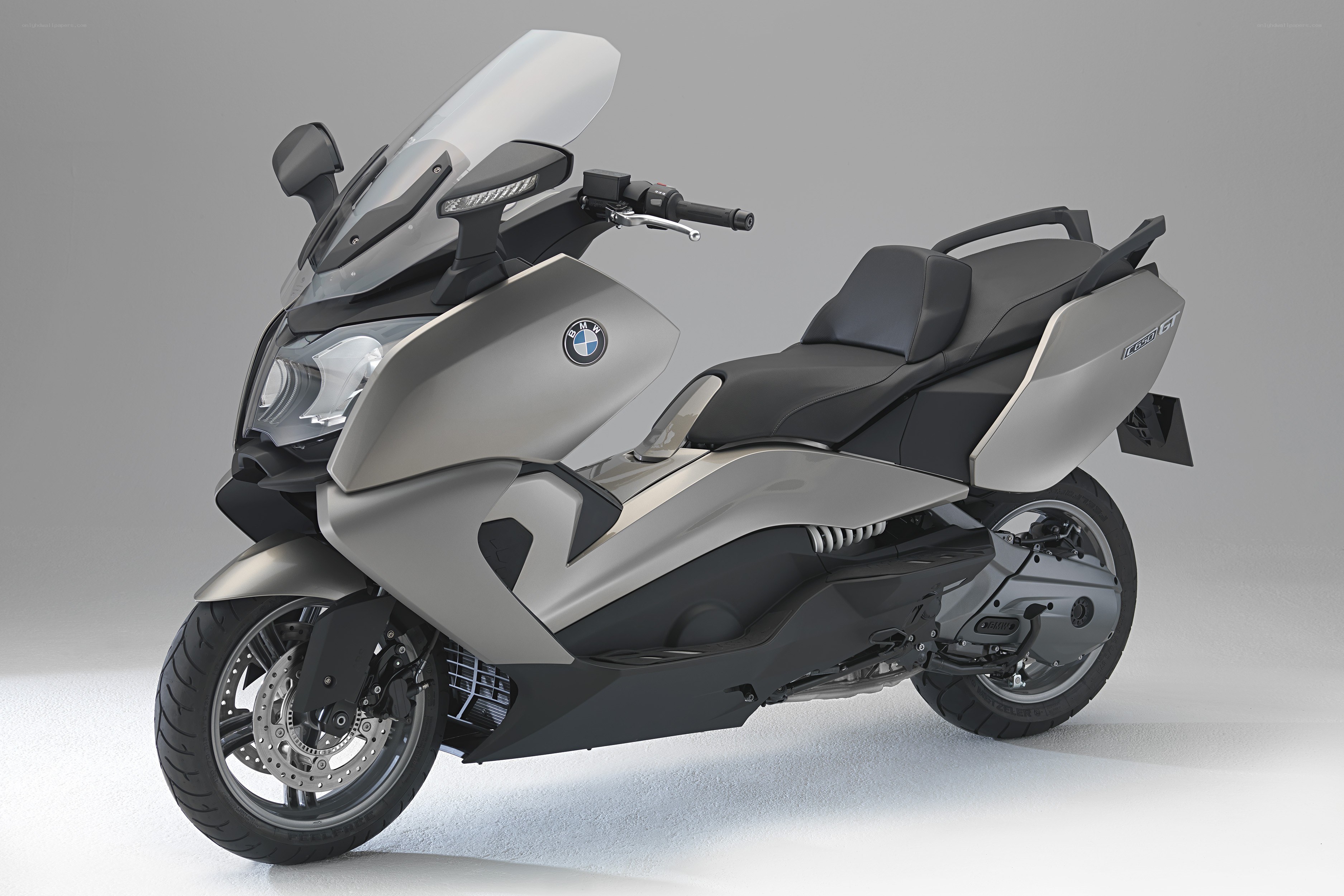 BMW C600 scooter