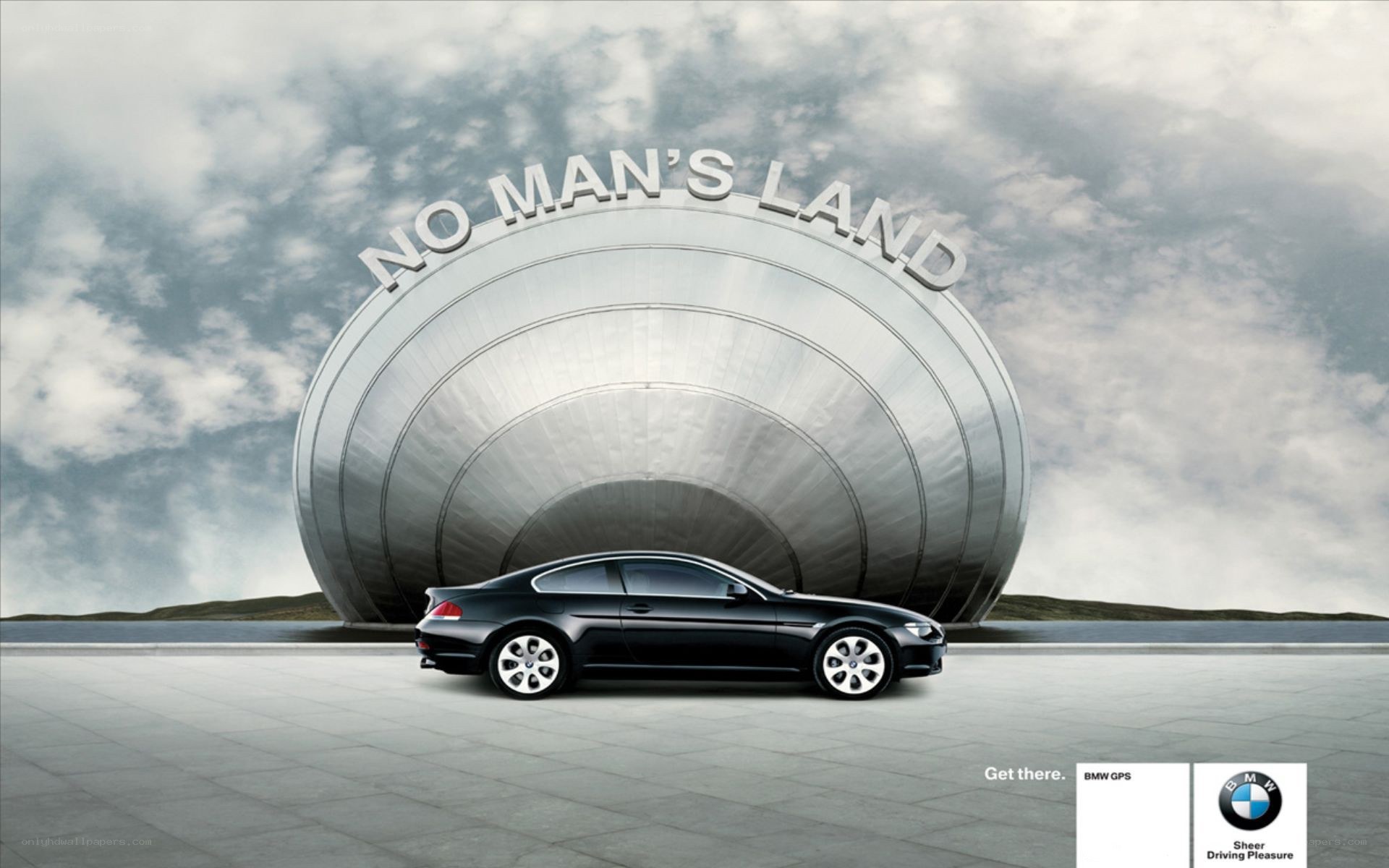 BMW car ad with sculpture