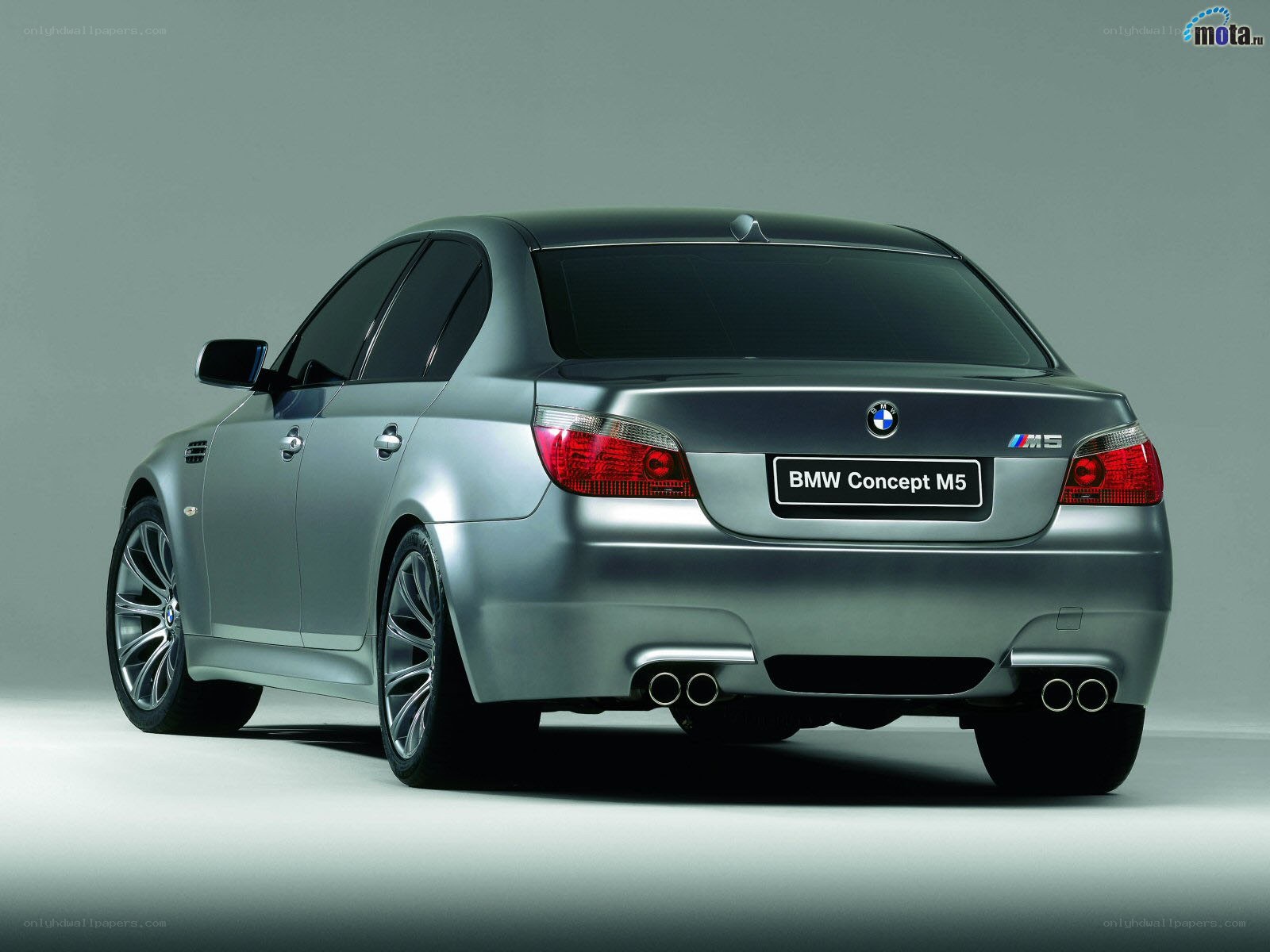 BMW Concept M5 rear view