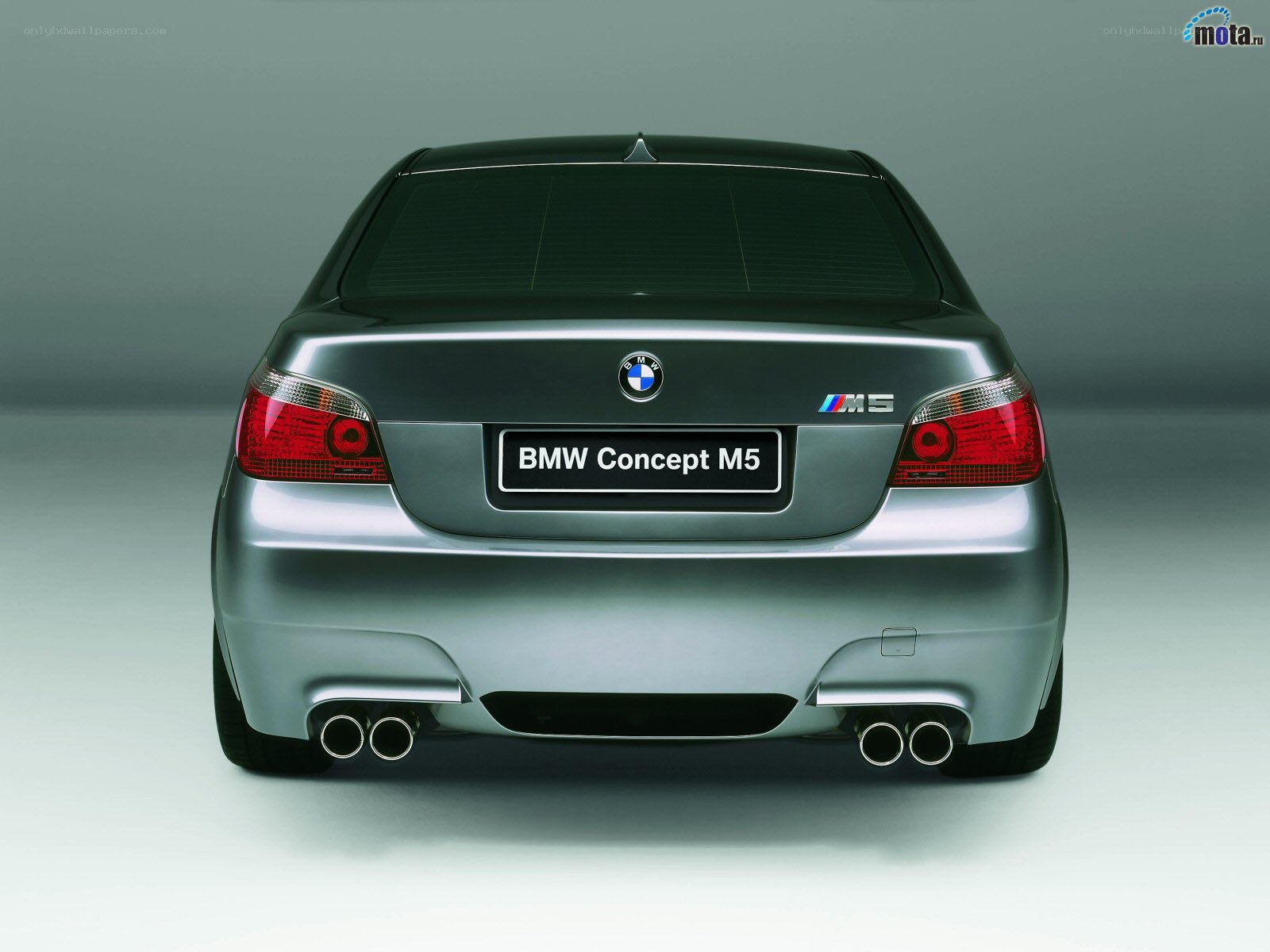 BMW Concept M5 rear view