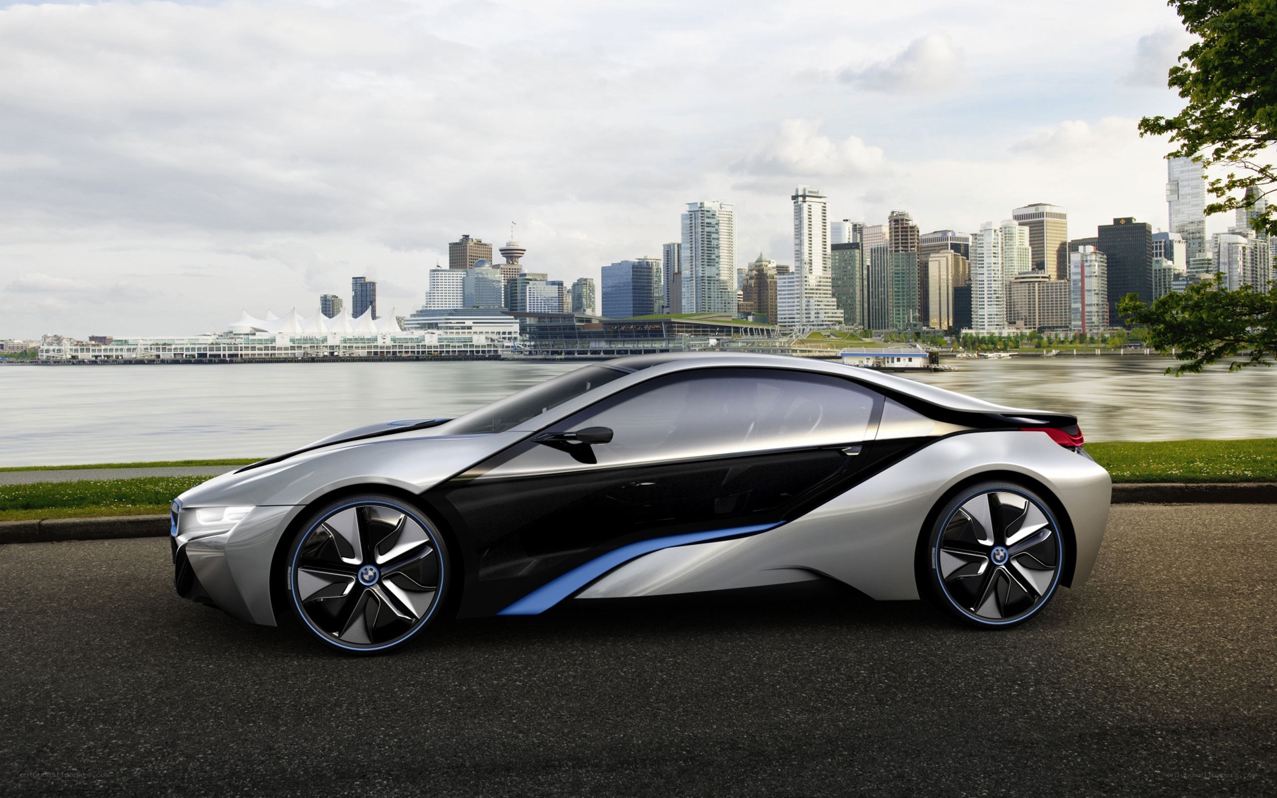 BMW i8 concept car