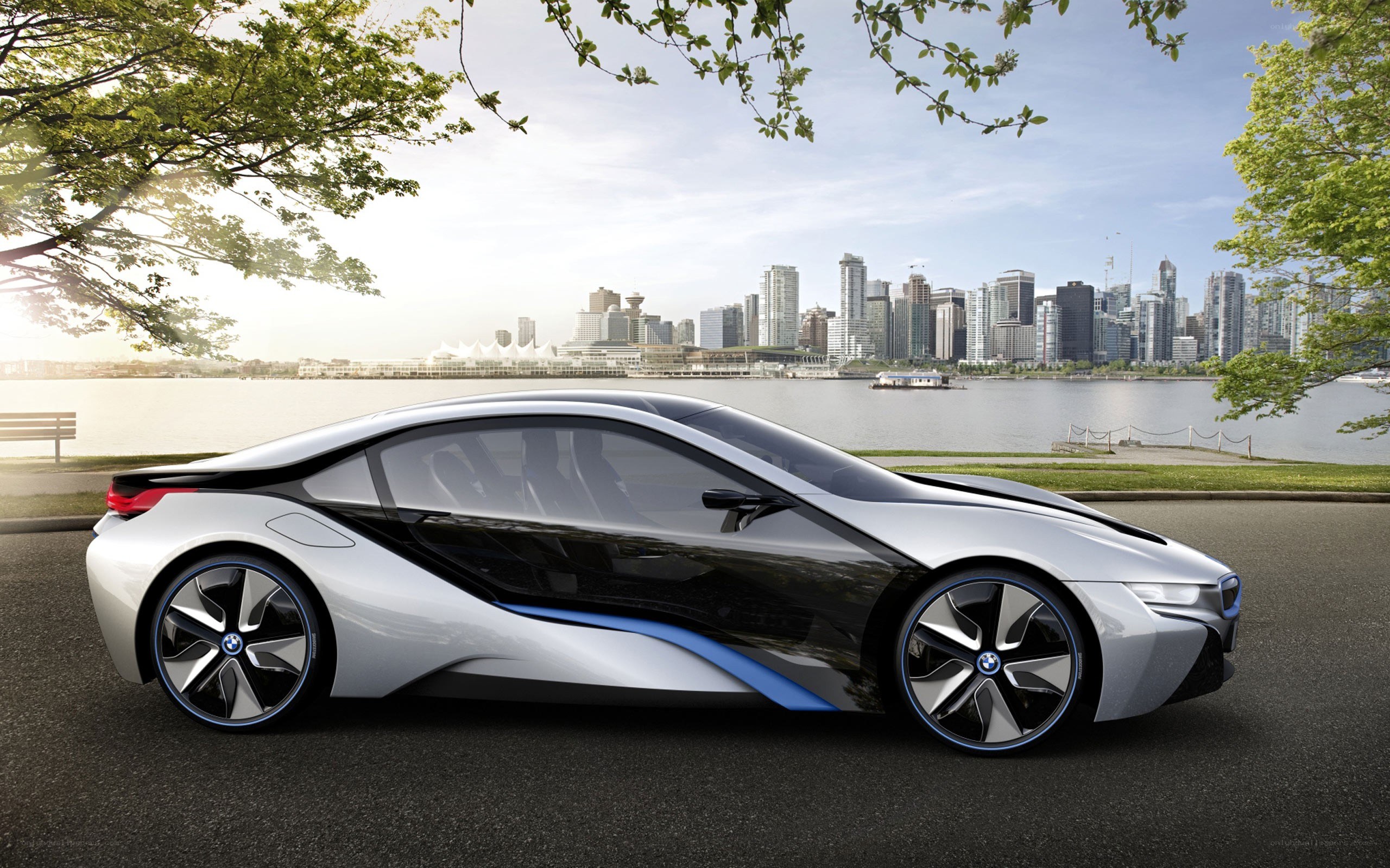 BMW i8 concept car
