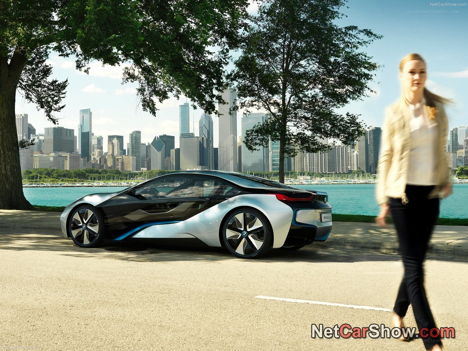 BMW i8 Concept car