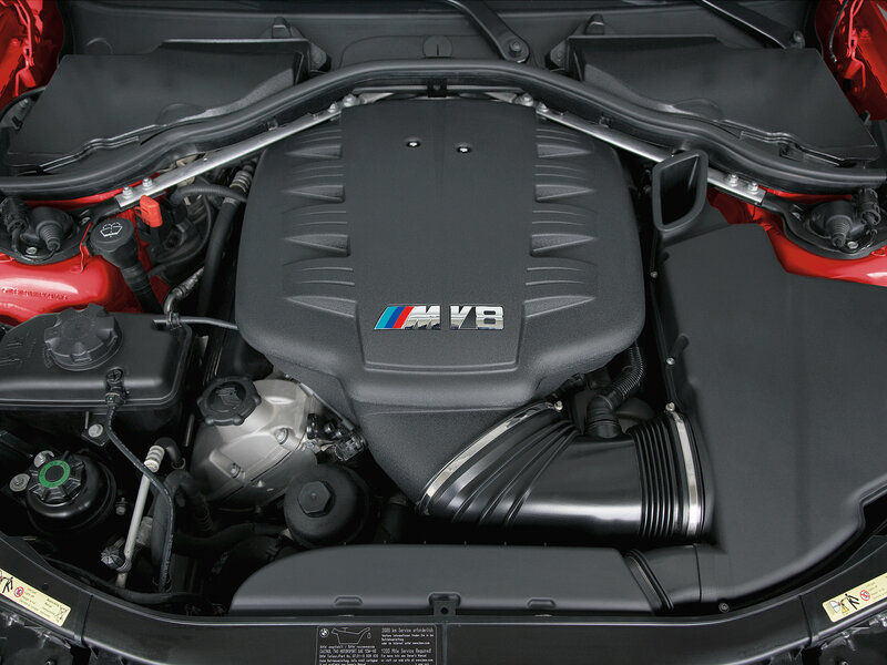 BMW M V8 engine bay