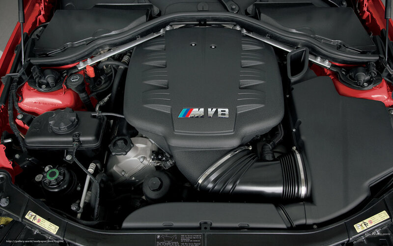 BMW M V8 engine bay