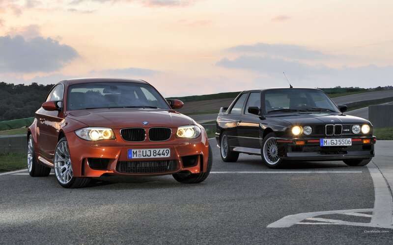 BMW M1 and M2 cars on track