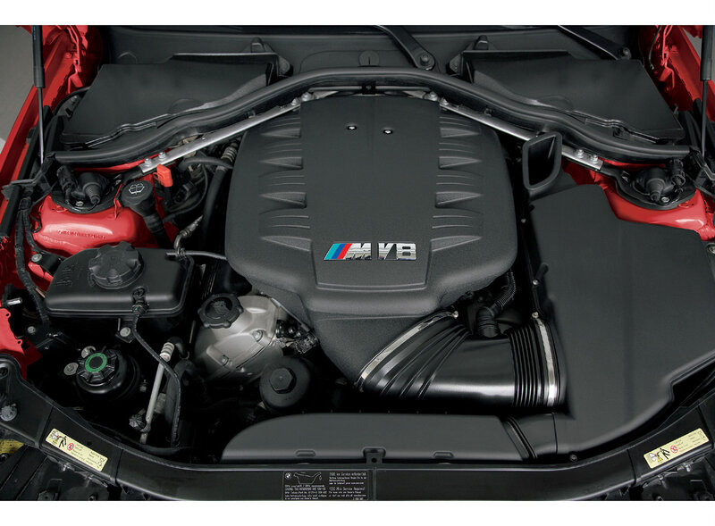 BMW M5 engine bay