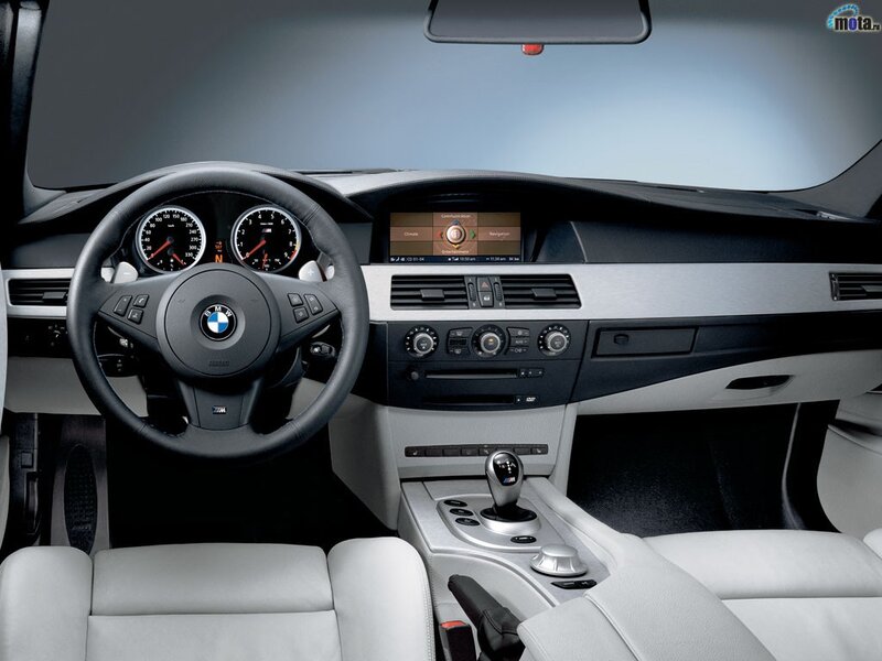 BMW M5 interior dashboard