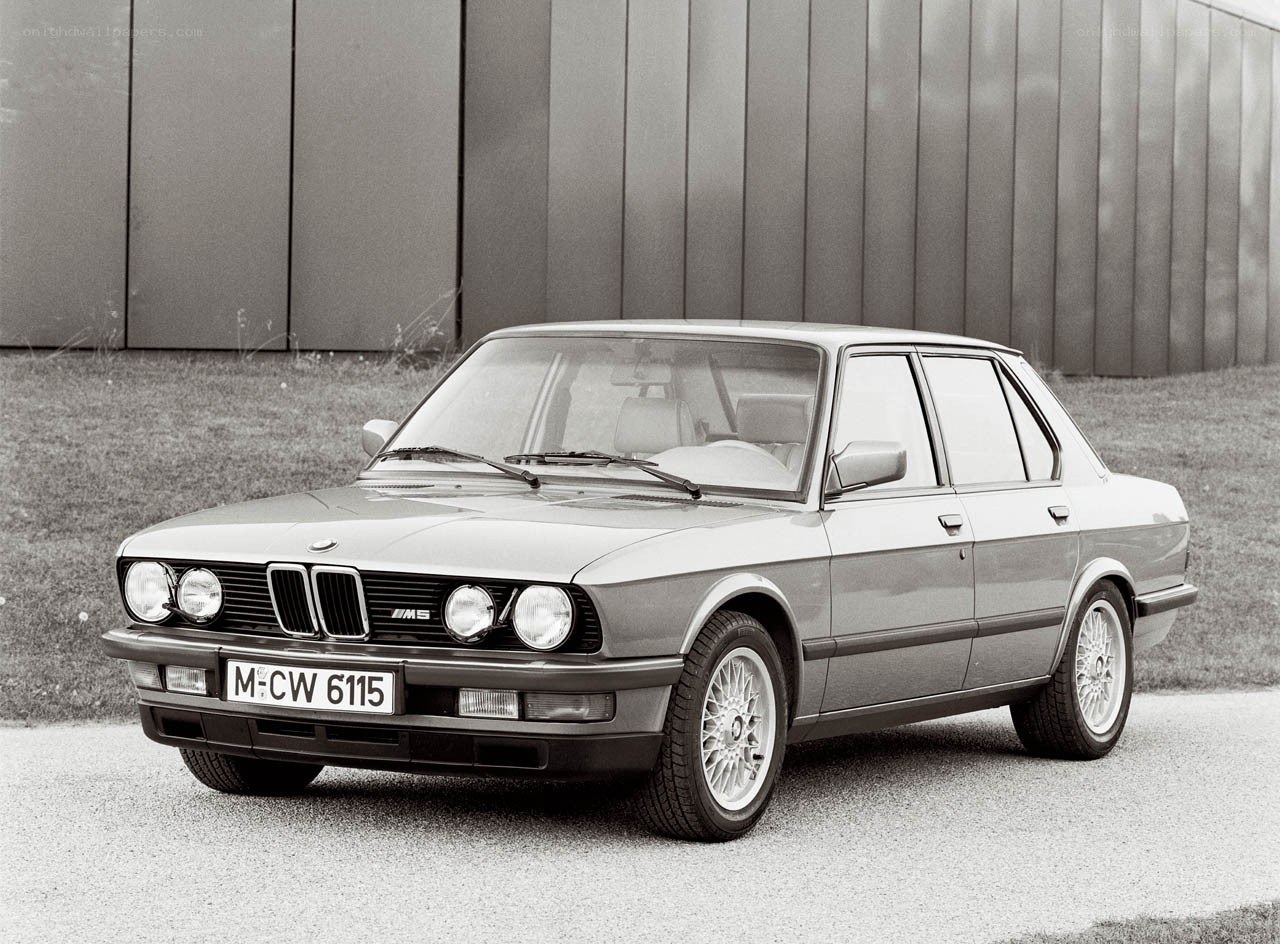 BMW M5 sedan
