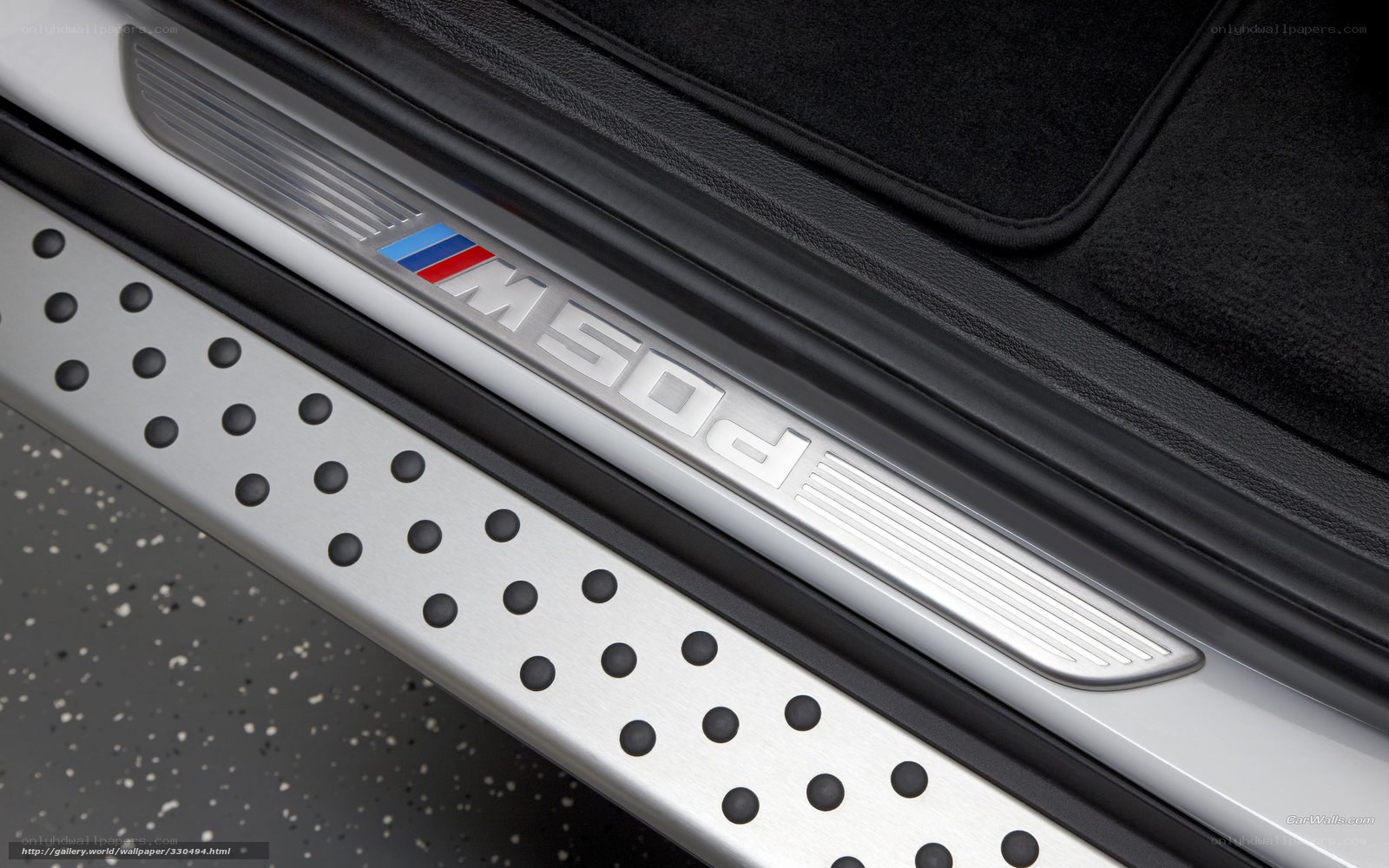 BMW M500 door sill