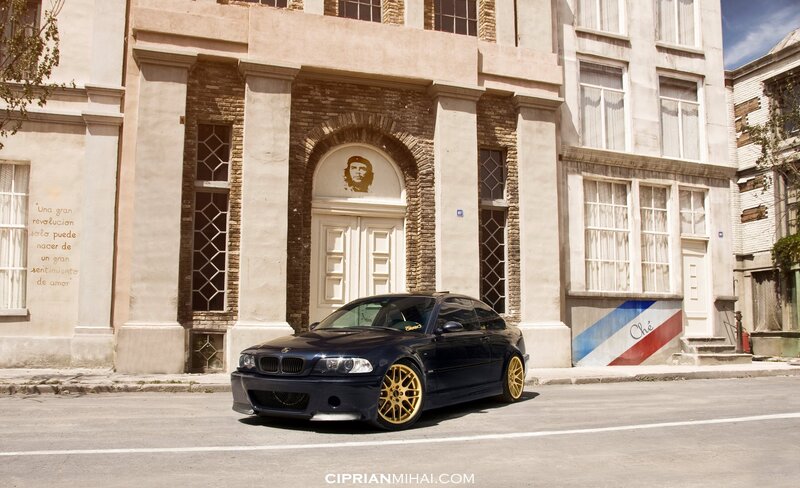 BMW parked in front of Che Guevara building