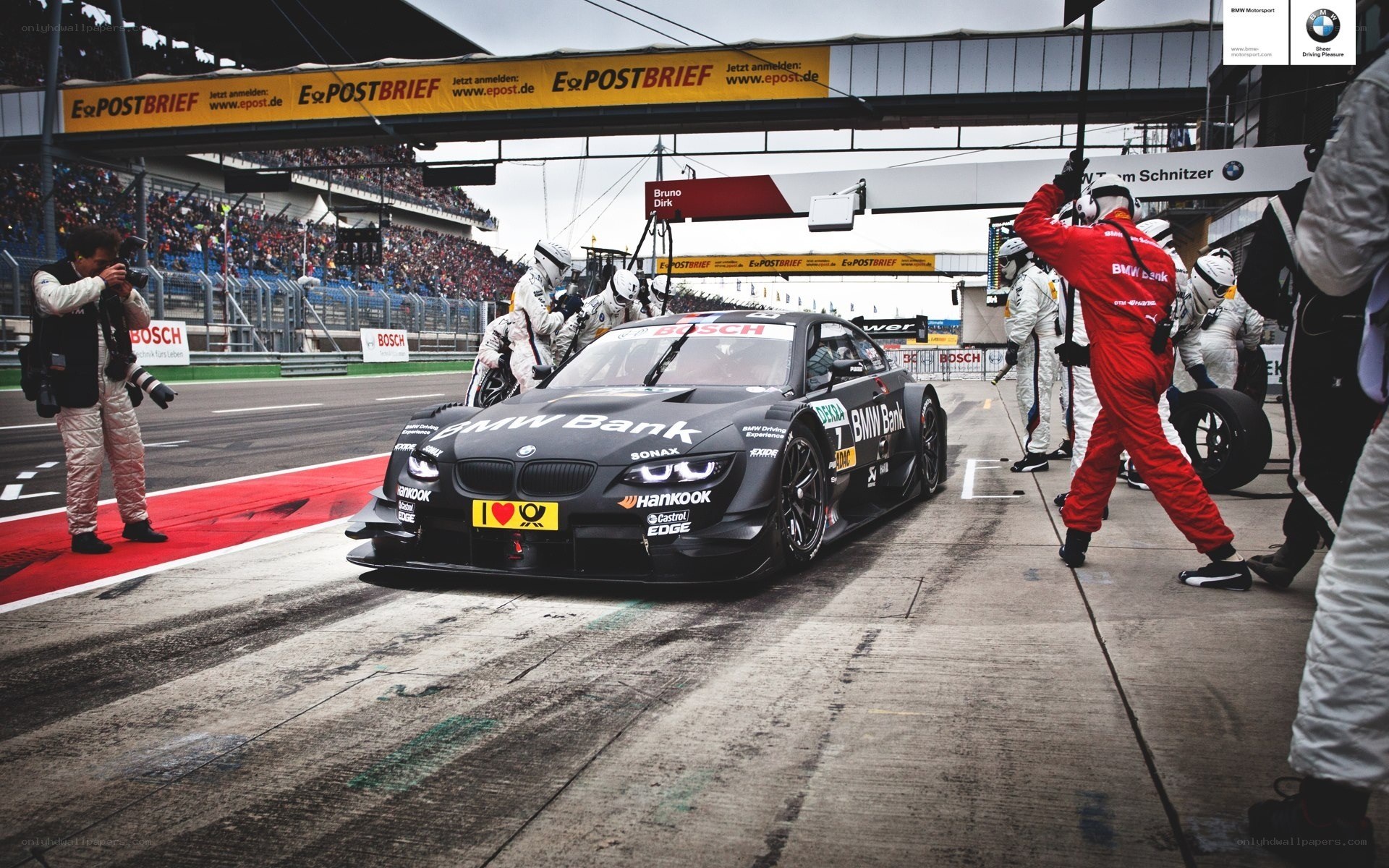 BMW race car in pit stop