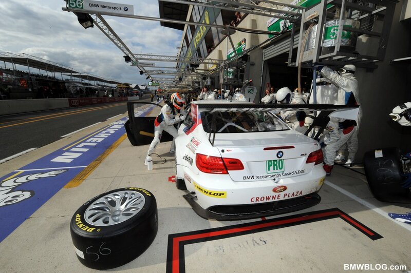 BMW Race Car Pit Stop — White