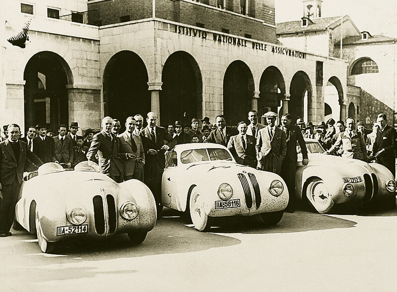 BMW race cars and team