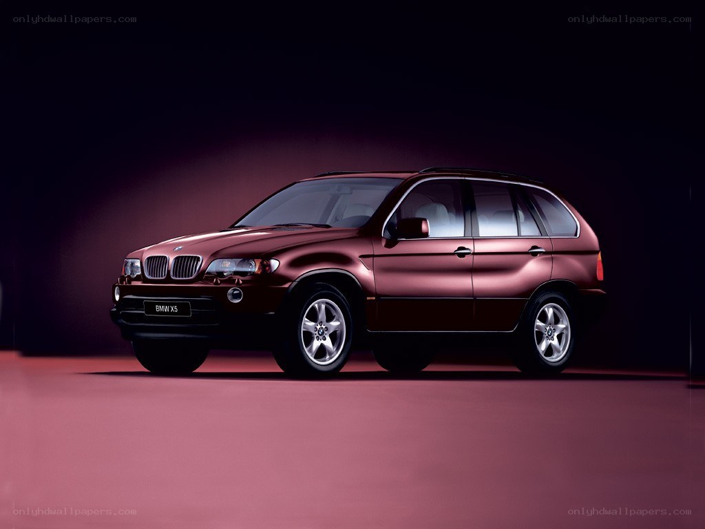 BMW X5 in studio lighting