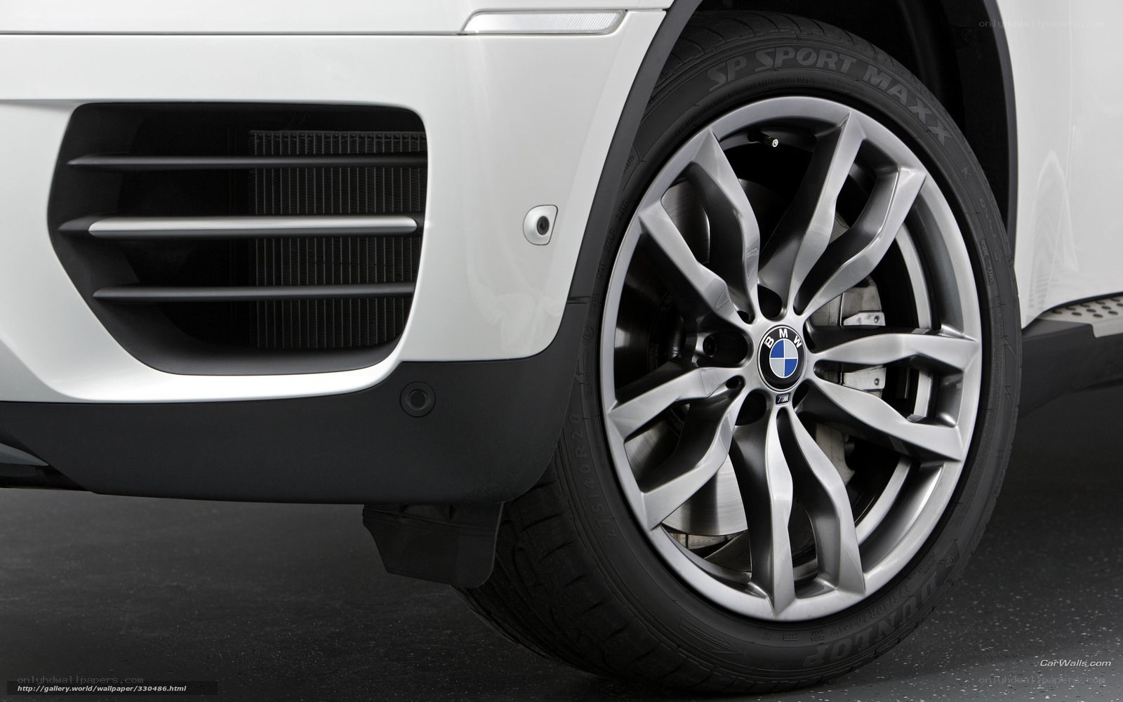BMW X5 wheel close-up