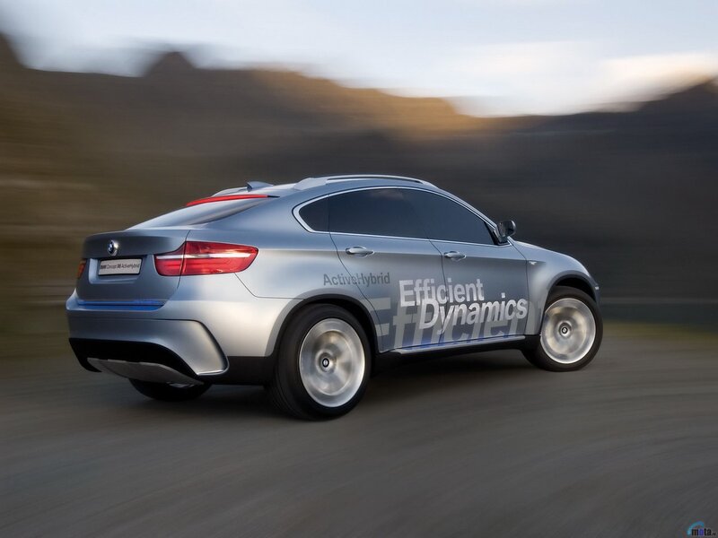BMW X6 ActiveHybrid in motion