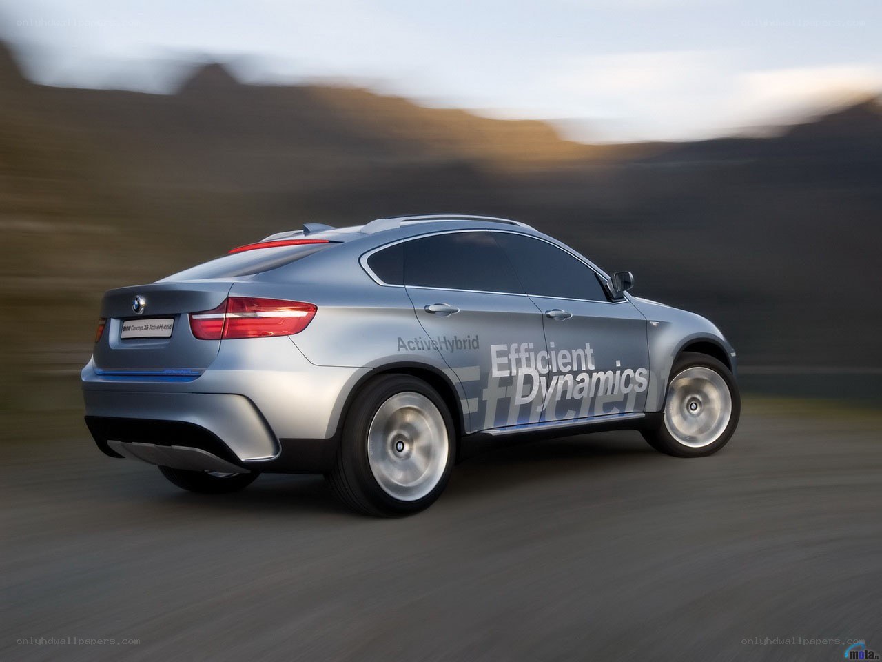 BMW X6 ActiveHybrid in motion