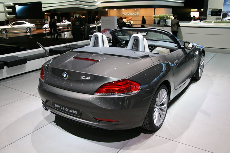 BMW Z4 sDrive30i at auto show