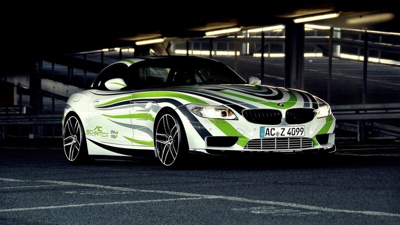 BMW Z4 with green and white livery