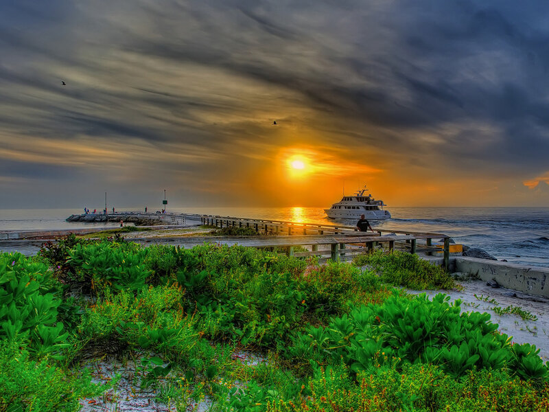 Boat at Sunset — Green, Dramatic