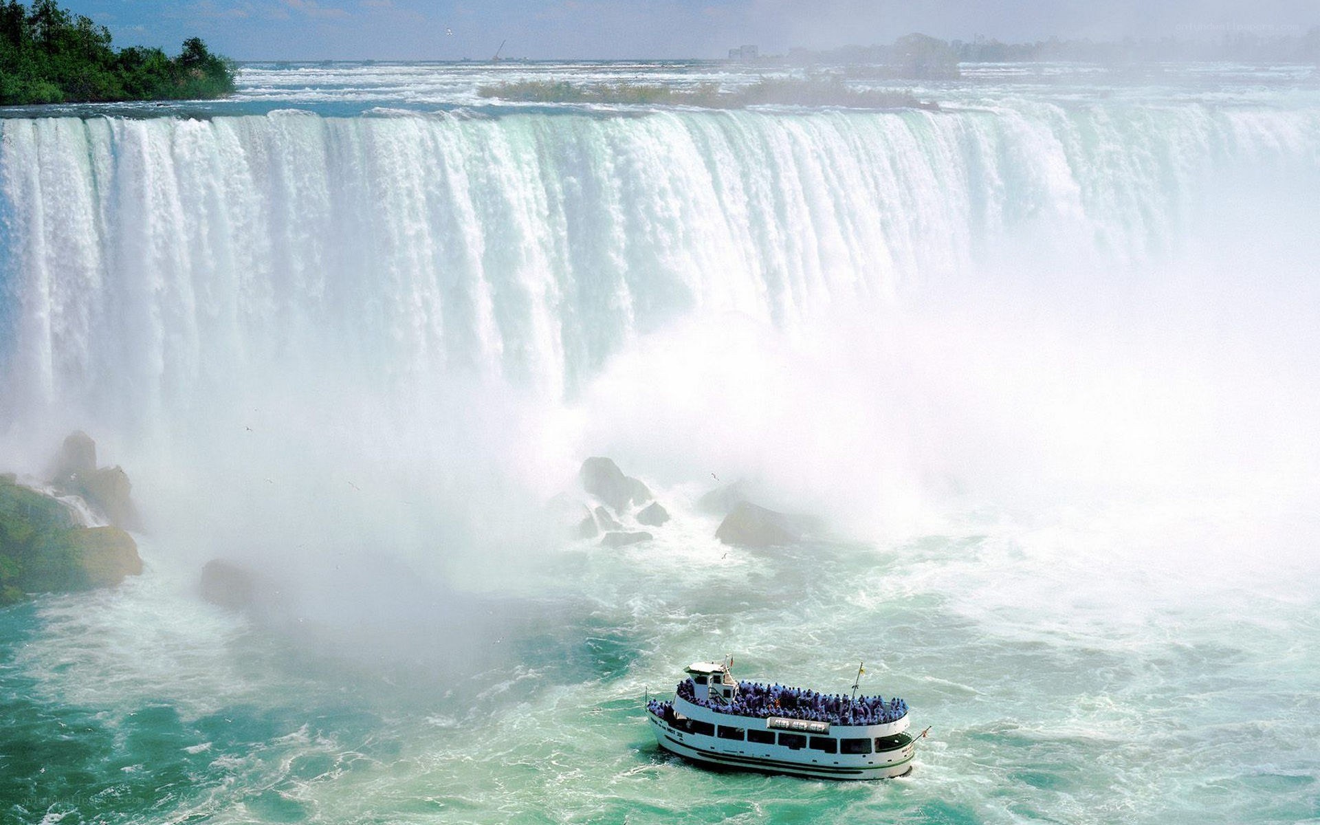 Boat near Niagara Falls