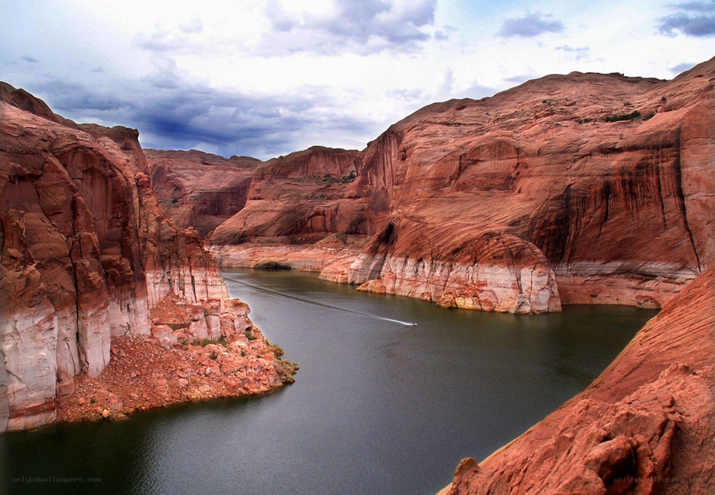 Boat on a canyon lake