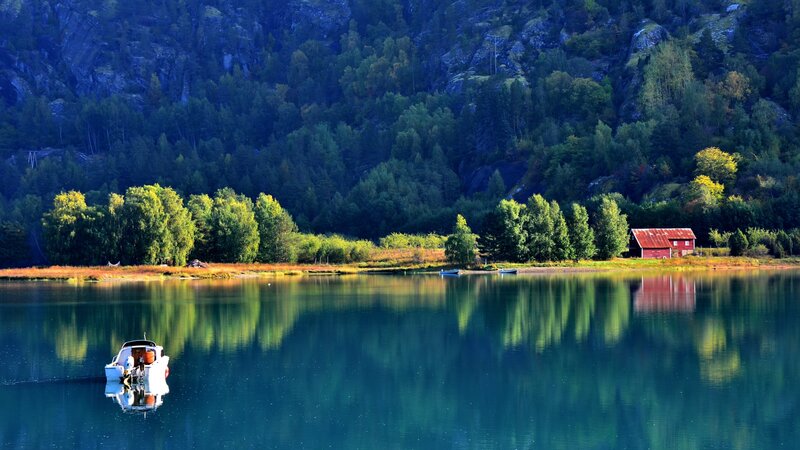Boat on a Lake — Blue, Serene, Afternoon, Photograph, Trees, Mountain