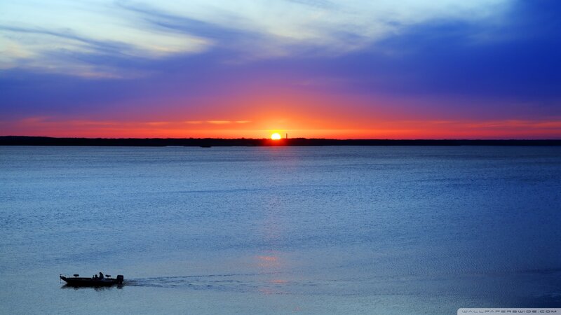 Boat on Lake at Sunset — Blue, Serene
