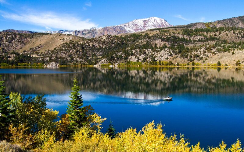 Boat on Mountain Lake — Blue, Serene