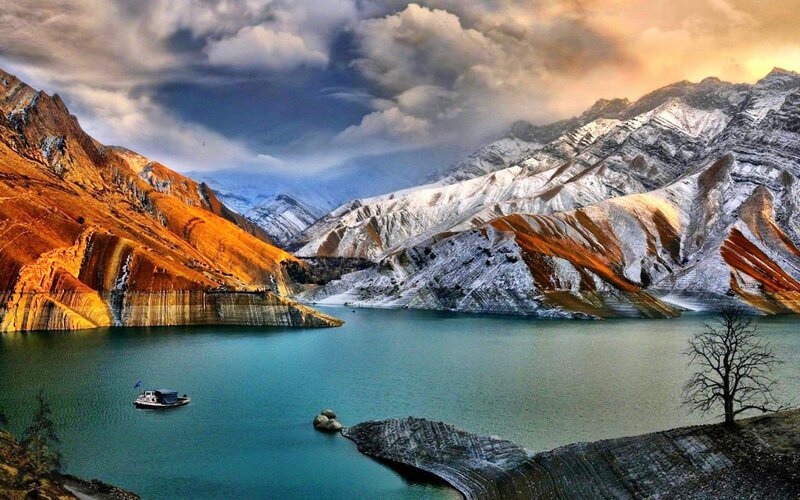 Boat on Mountain Lake — Blue